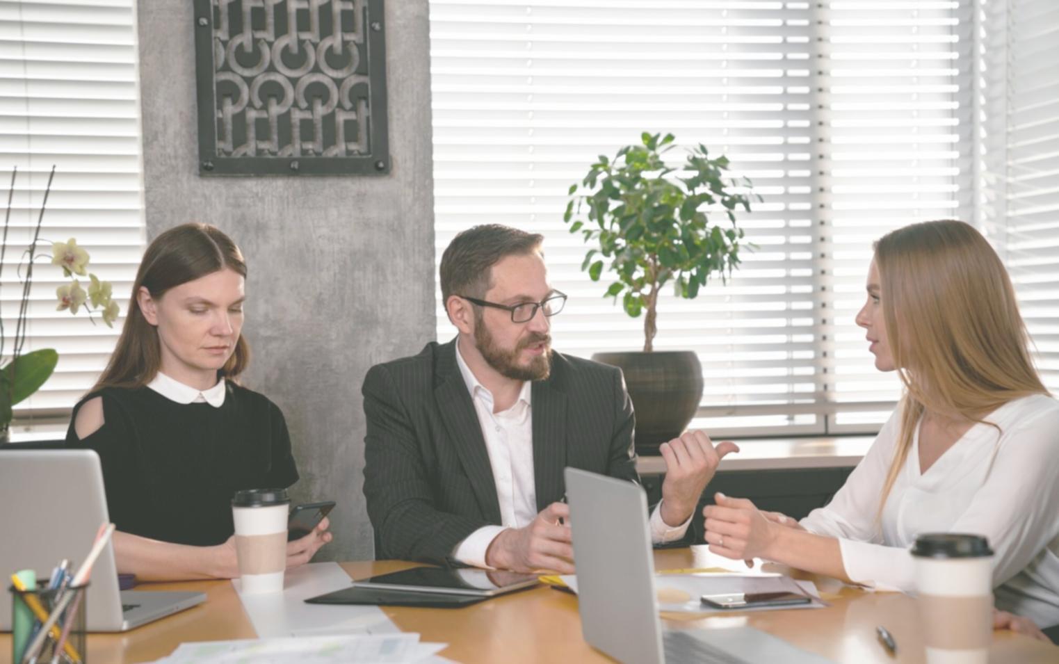 Workshop-Situation mit Teammitgliedern
